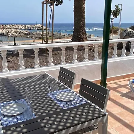 Romantico Frente Al Mar Amarilla Golf *