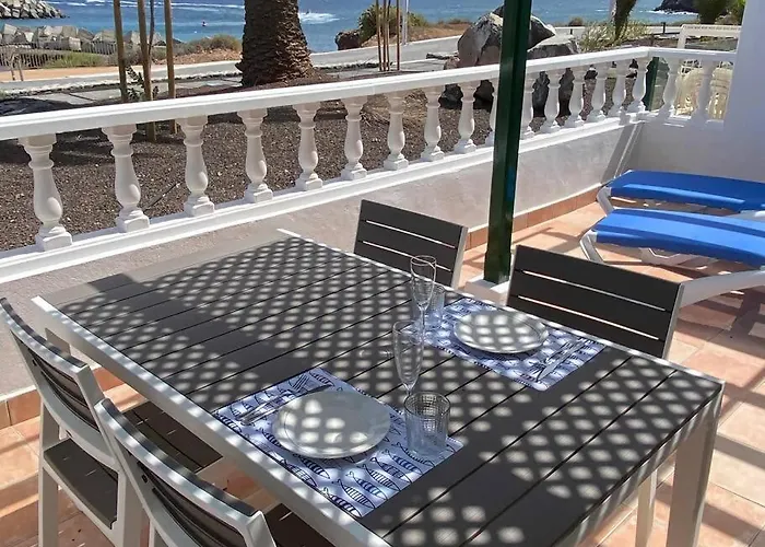 Romantico Frente Al Mar Amarilla Golf Daire *