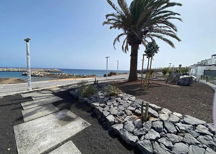 Romantico Frente Al Mar Amarilla Golf Daire