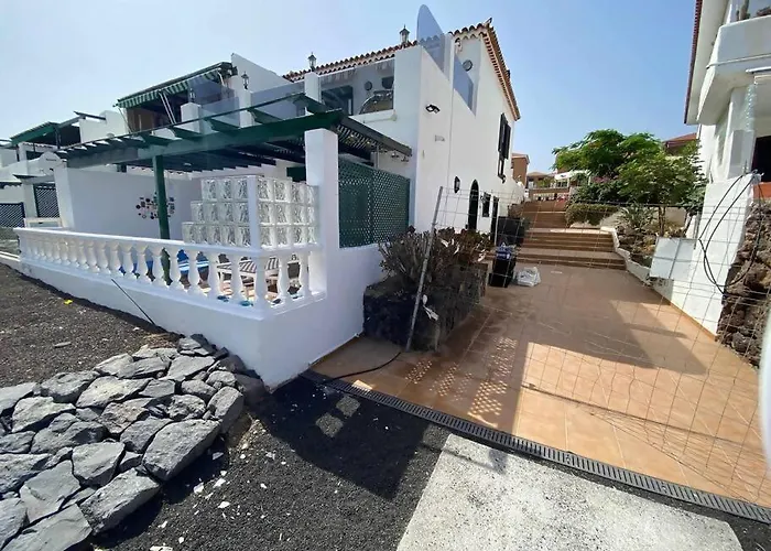 Romantico Frente Al Mar Amarilla Golf Daire *