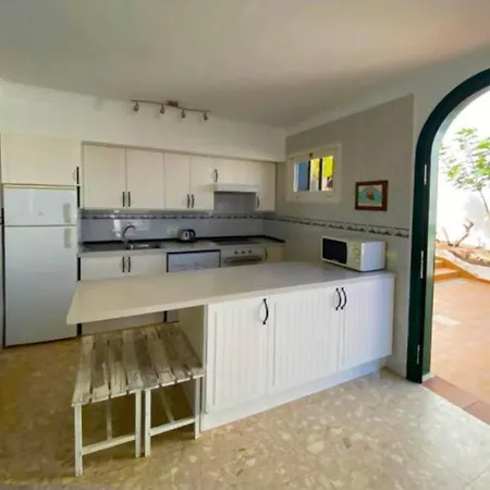 Romantico Frente Al Mar Amarilla Golf Сан Мигель